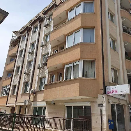 Top Centre Two Bedroom Apartment