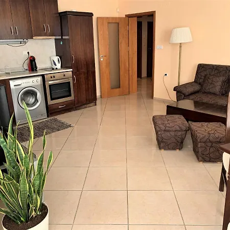 Top Centre Two Bedroom * Warna