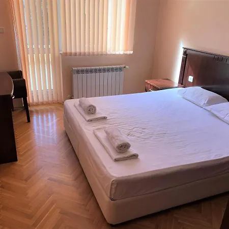 Apartment Top Centre Two Bedroom